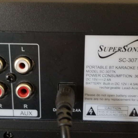 Super sonic portable Karaoke machine and CDs - Picture 3 of 6